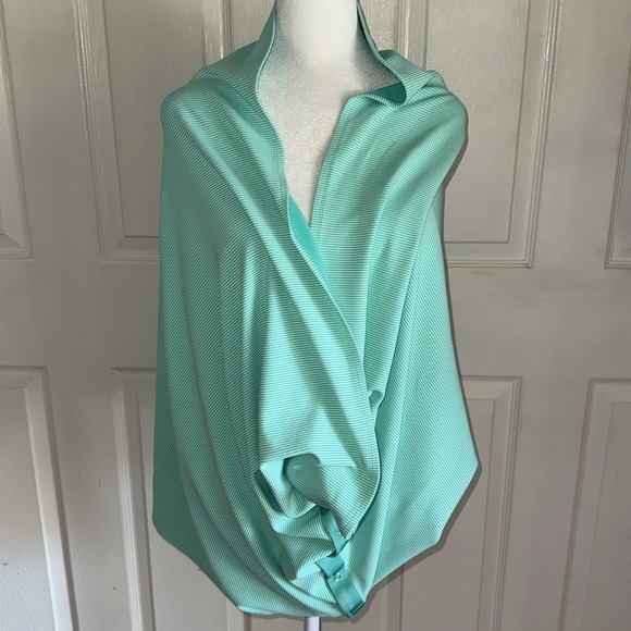 Lululemon Green Striped Vinyasa Scarf - Picture 6 of 9